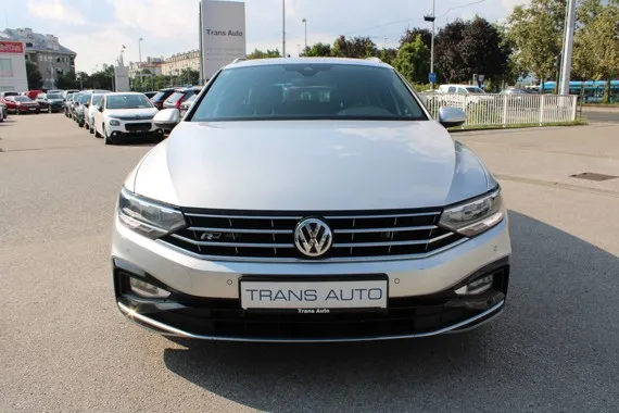 Volkswagen Passat Variant 2.0 TDi DSG 4Motion R-Line *PANORAMA,NAVIGACIJA,KAMERA* - n... Image 2