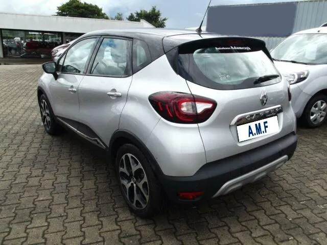 RENAULT Captur Image 4